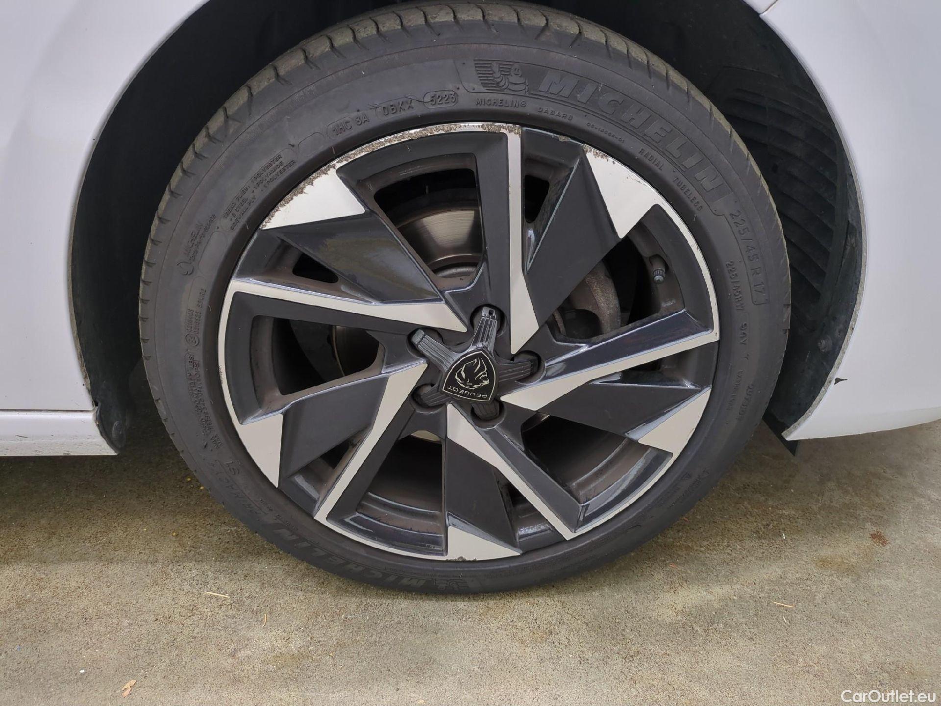  Peugeot  308  Allure 1.2 PureTech 130CV BVM6 E6d #20