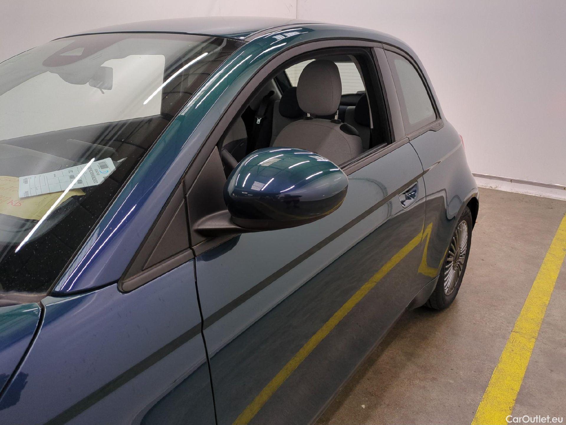  Fiat  500  e Icone Plus 42kWh BVA #49