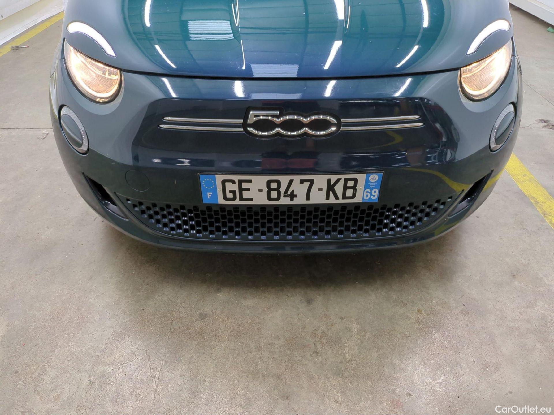  Fiat  500  e Icone Plus 42kWh BVA #33