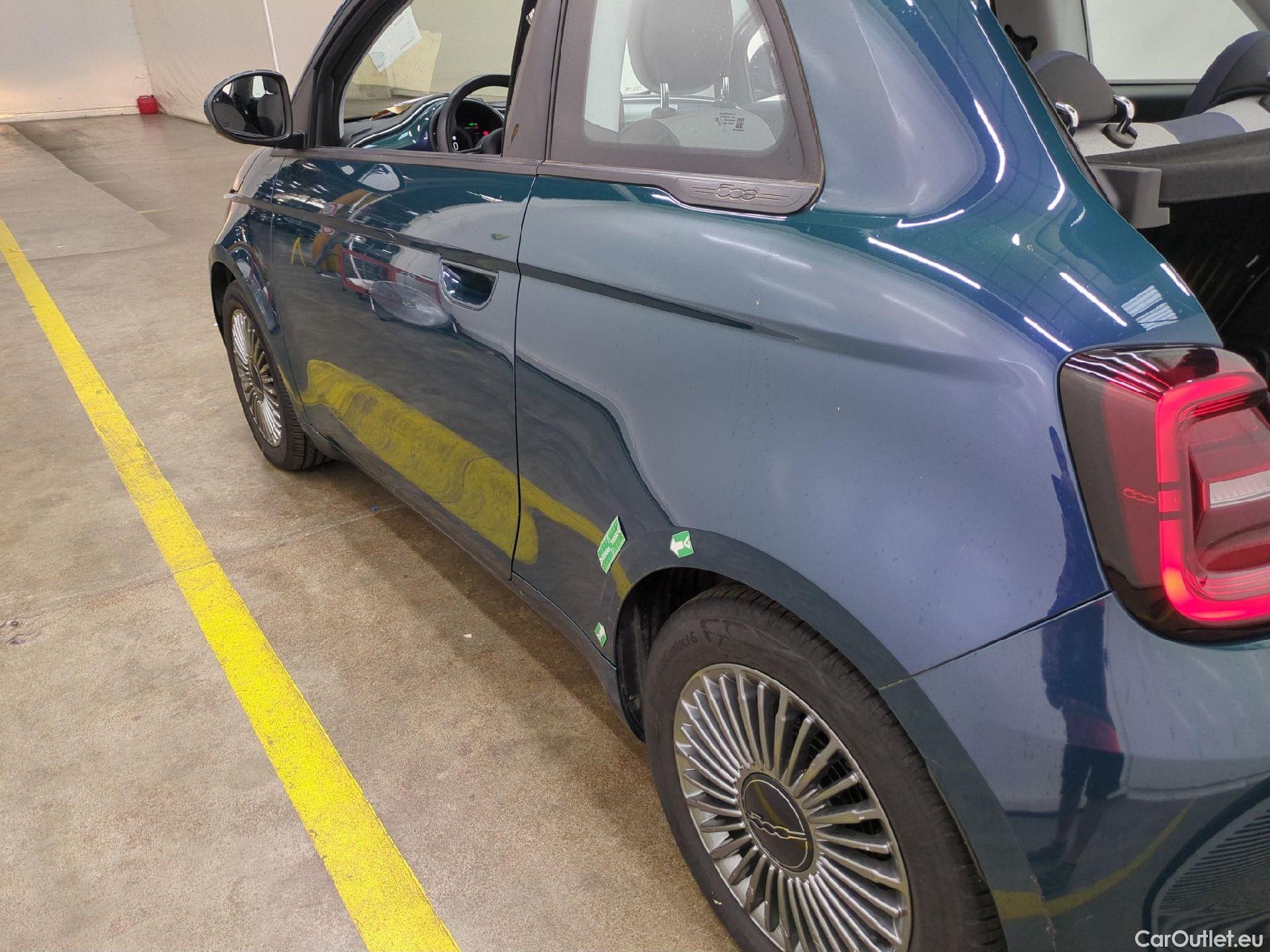  Fiat  500  e Icone Plus 42kWh BVA #25