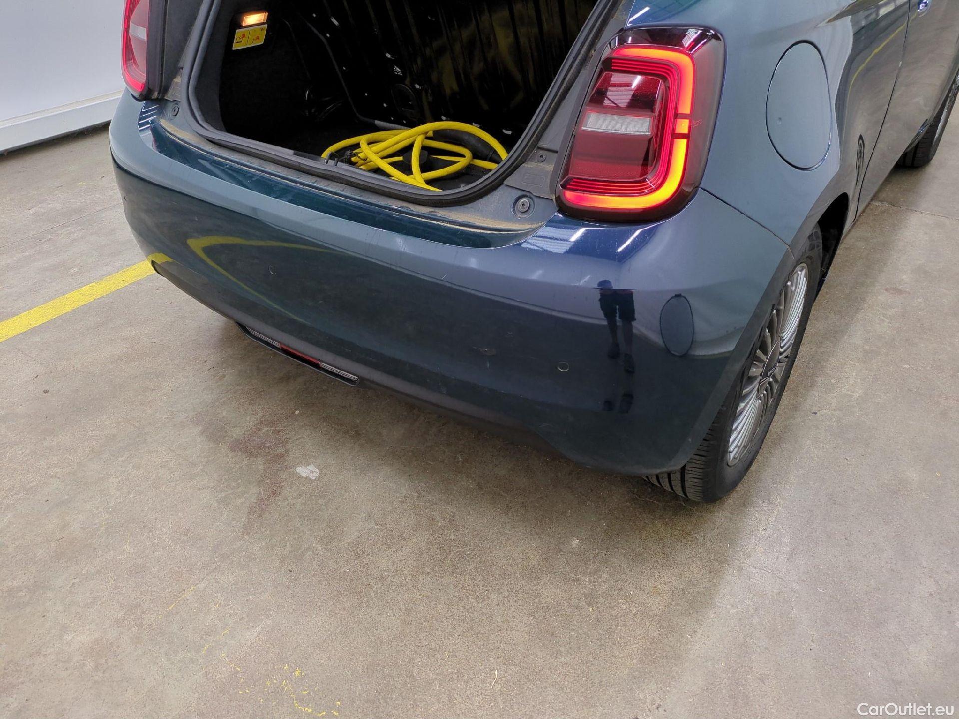  Fiat  500  e Icone Plus 42kWh BVA #28