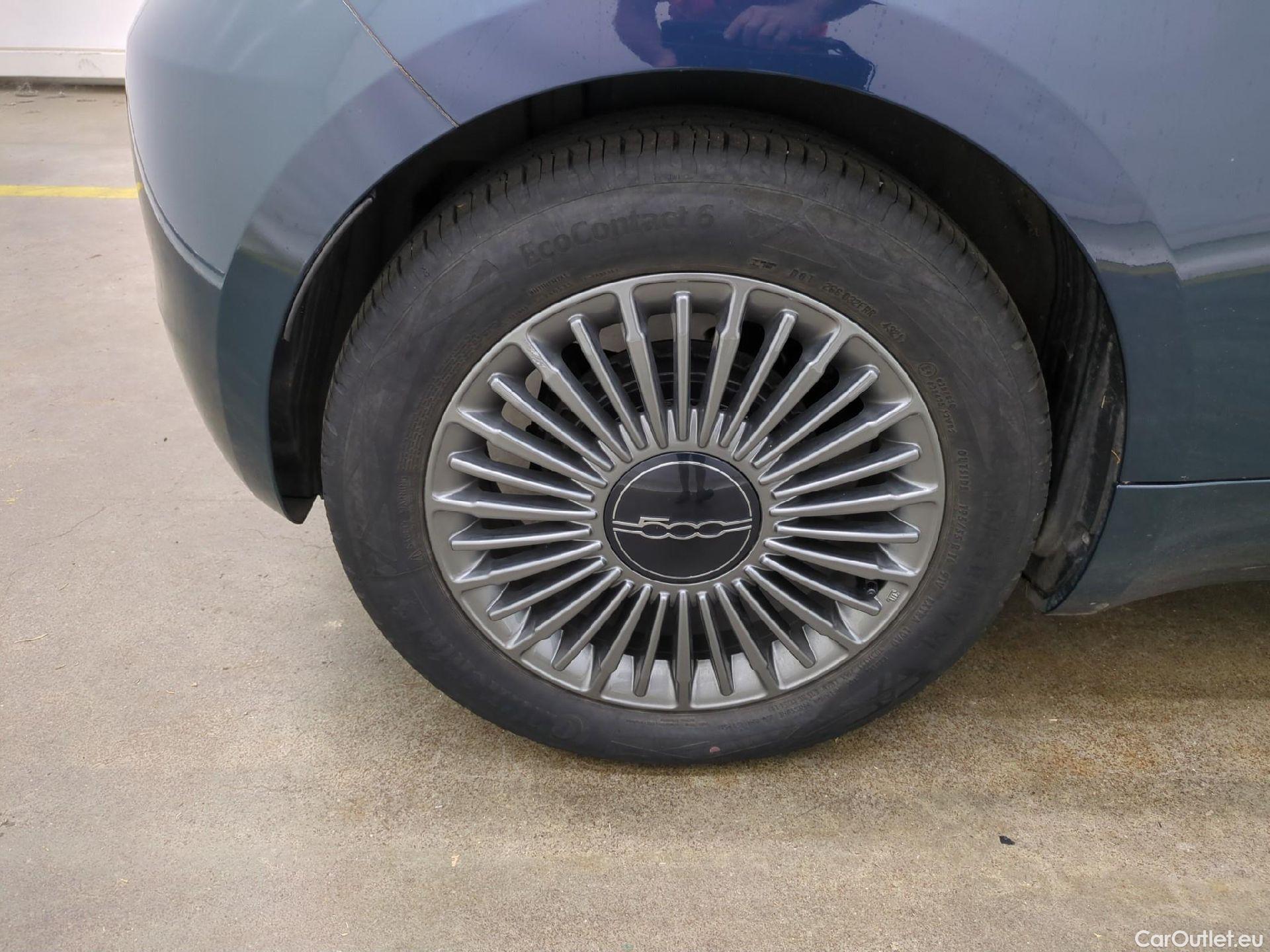  Fiat  500  e Icone Plus 42kWh BVA #13