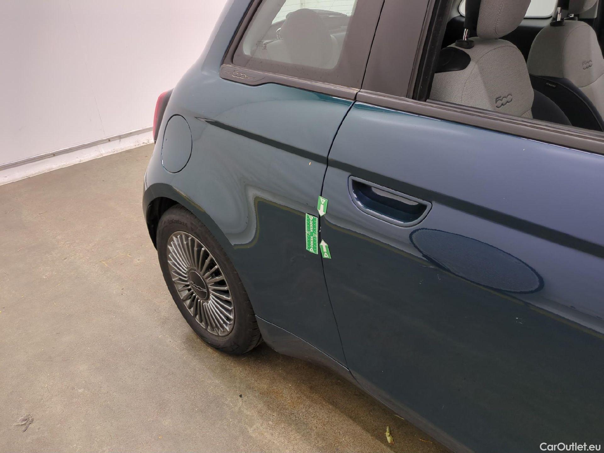  Fiat  500  e Icone Plus 42kWh BVA #40