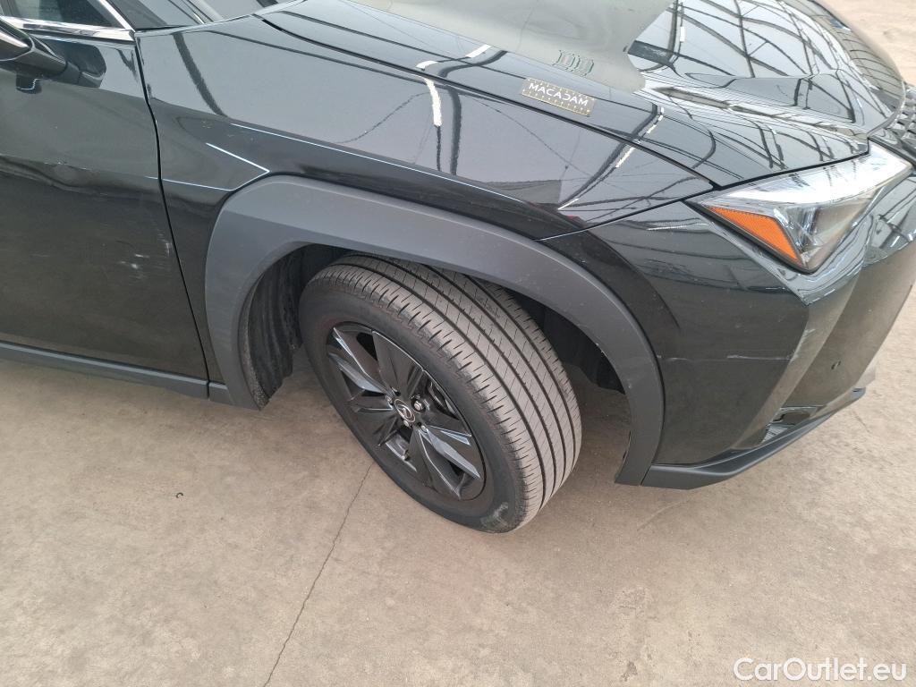  Lexus  UX LEXUS  / 2018 / 5P / SUV 250H 2WD Le #16