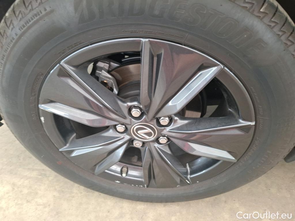  Lexus  UX LEXUS  / 2018 / 5P / SUV 250H 2WD Le #40