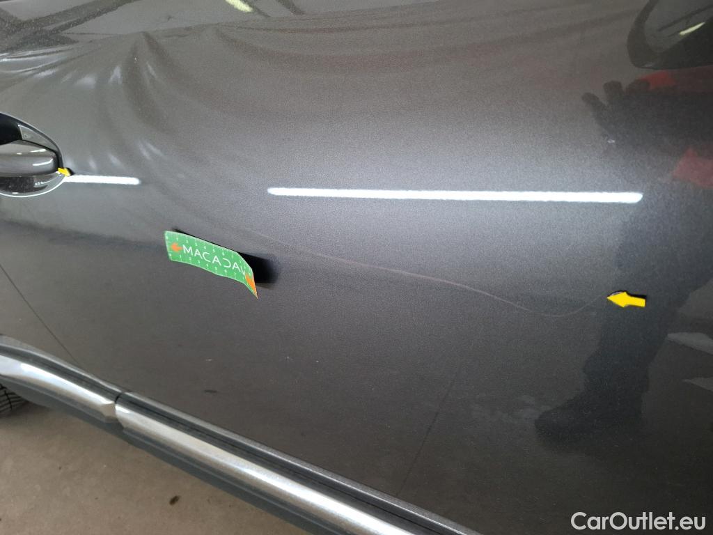  Peugeot  3008 PEUGEOT  / 2020 / 5P / SUV Hybrid 136 e-DCS6 GT #38