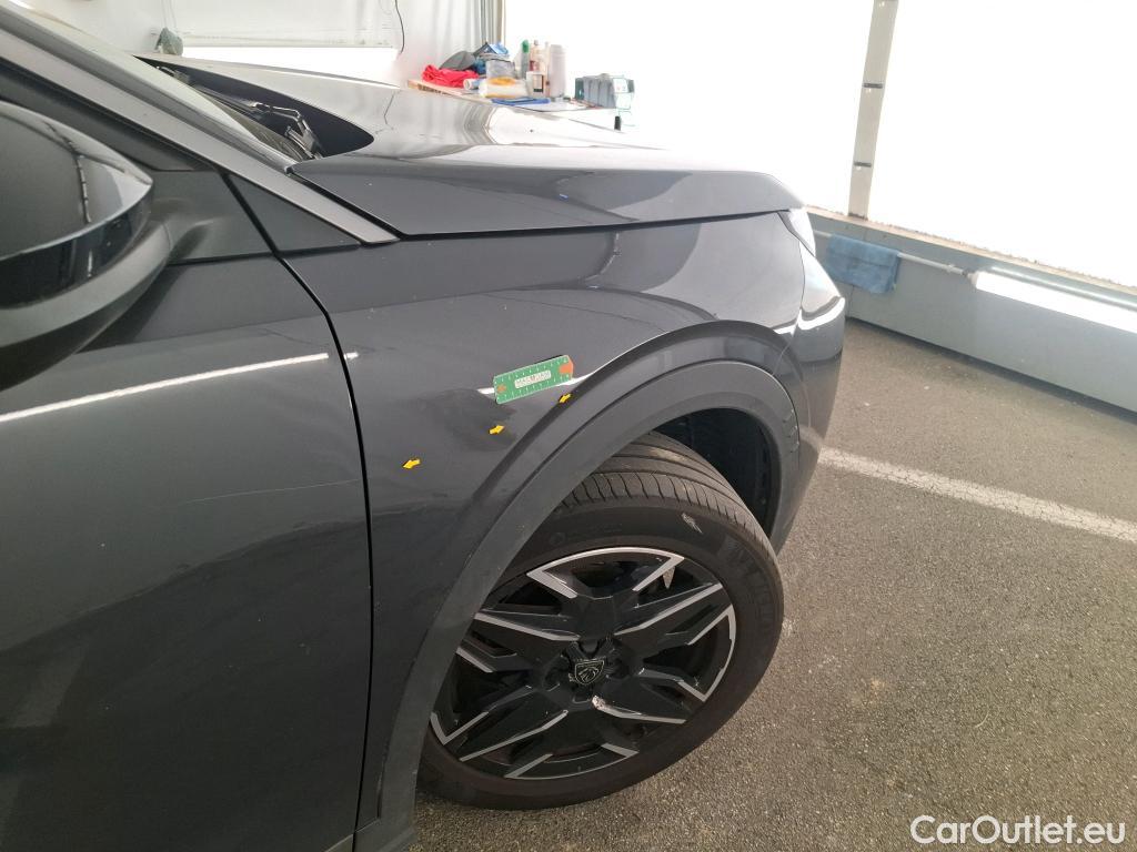  Peugeot  3008 PEUGEOT  / 2024 / 5P / SUV 1.2 HYBRID 136 E-DCS6 ALLURE #5