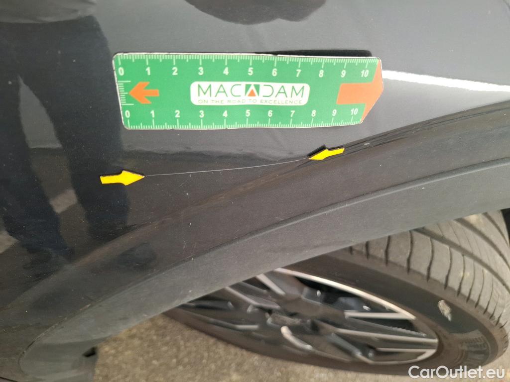  Peugeot  3008 PEUGEOT  / 2024 / 5P / SUV 1.2 HYBRID 136 E-DCS6 ALLURE #6