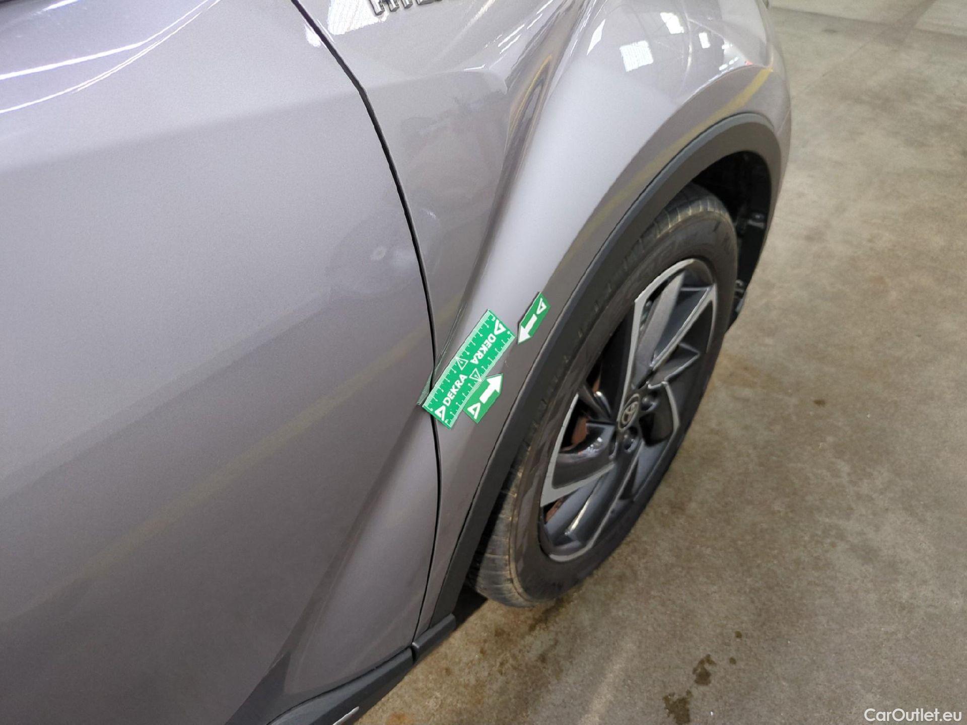  Toyota  C-HR TOYOTA  / 2016 / 5P / SUV 2.0 HYBRIDE 184 GRAPHIC #16