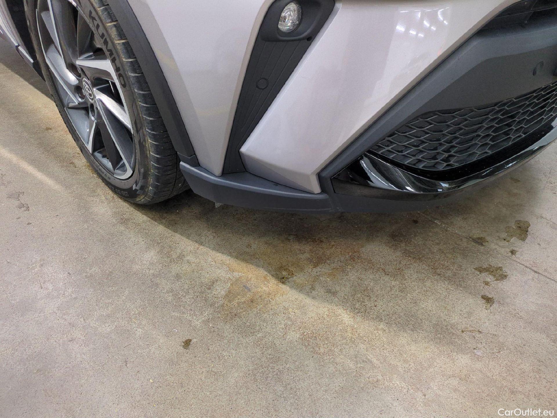  Toyota  C-HR TOYOTA  / 2016 / 5P / SUV 2.0 HYBRIDE 184 GRAPHIC #18