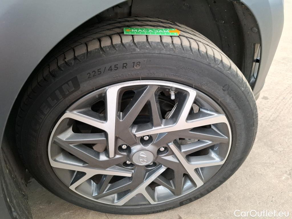  Hyundai  kona HYUNDAI  / 2020 / 5P / SUV 1.6 HYBRID 141 EXECUTIVE HEV #1