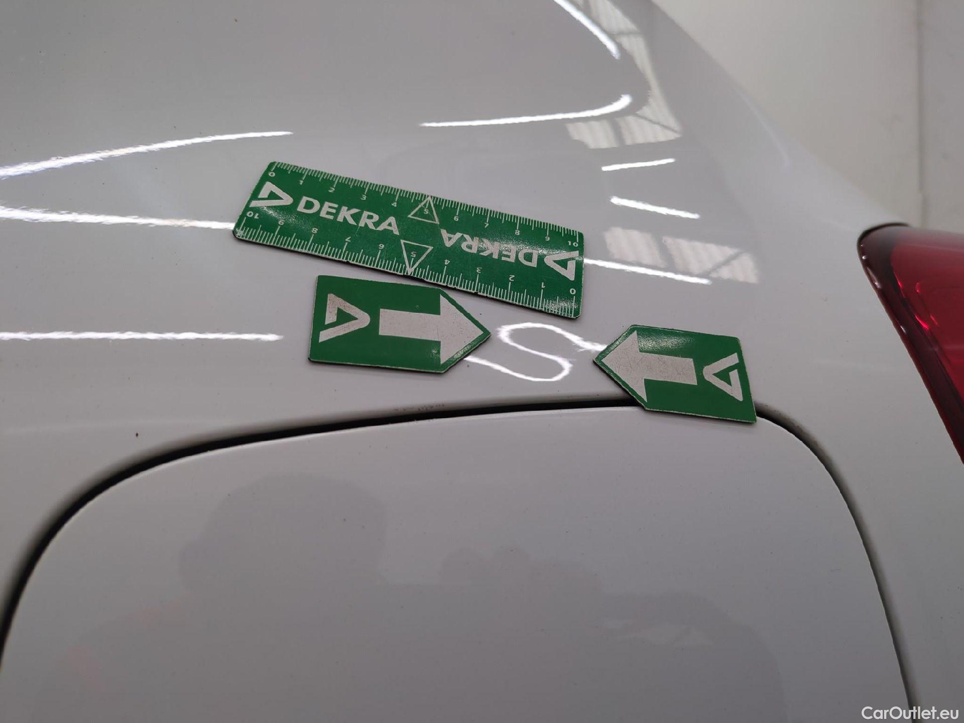  Citroen  C3 CITROEN  / 2020 / 5P / Berline PureTech 83 S&S BVM Feel Pack #33