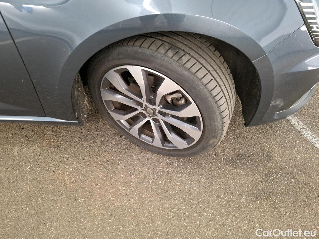  Renault  Megane RENAULT Mégane Berline / 2020 / 5P / Berline techno TCe 140 EDC #65