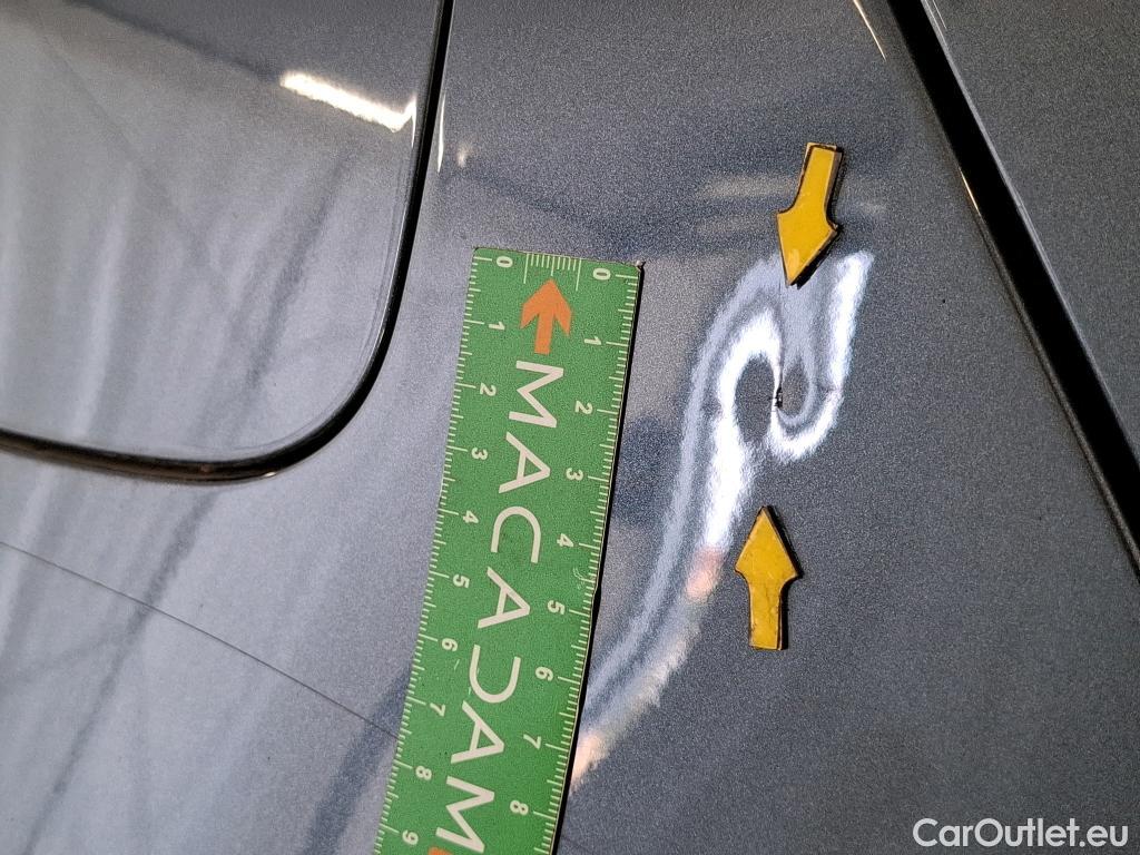  Renault  Megane RENAULT Mégane Berline / 2020 / 5P / Berline techno TCe 140 EDC #7