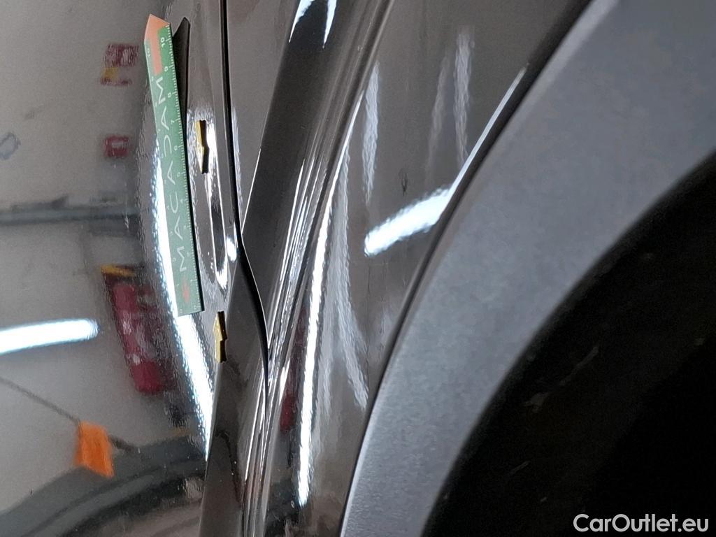  Toyota  C-HR TOYOTA  / 2016 / 5P / SUV 1.8 Hybride 122 Dynamic Ultimate #4