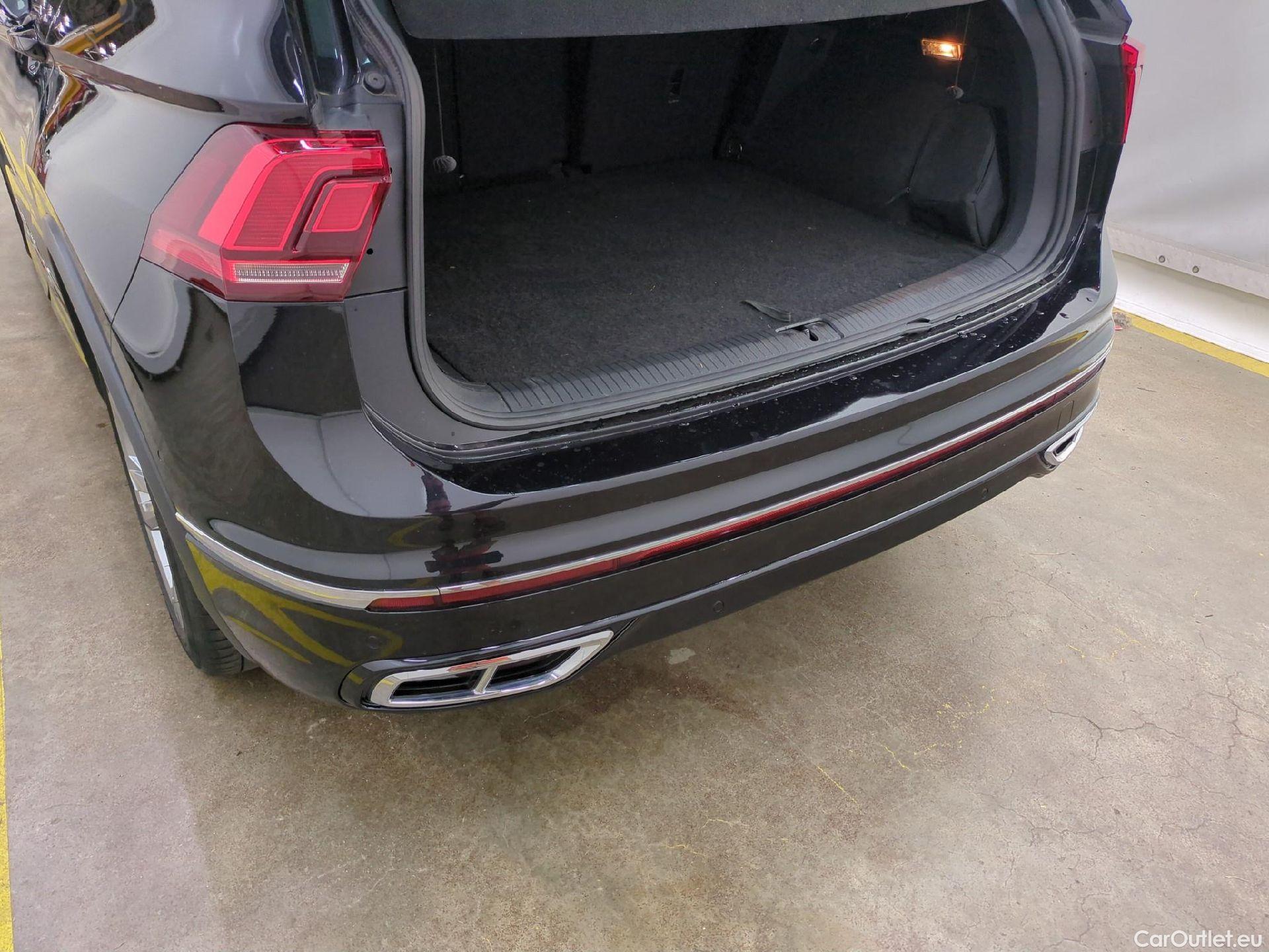  Volkswagen  Tiguan VOLKSWAGEN  / 2020 / 5P / SUV 1.4 eHybrid 245 DSG6 R-Line #32