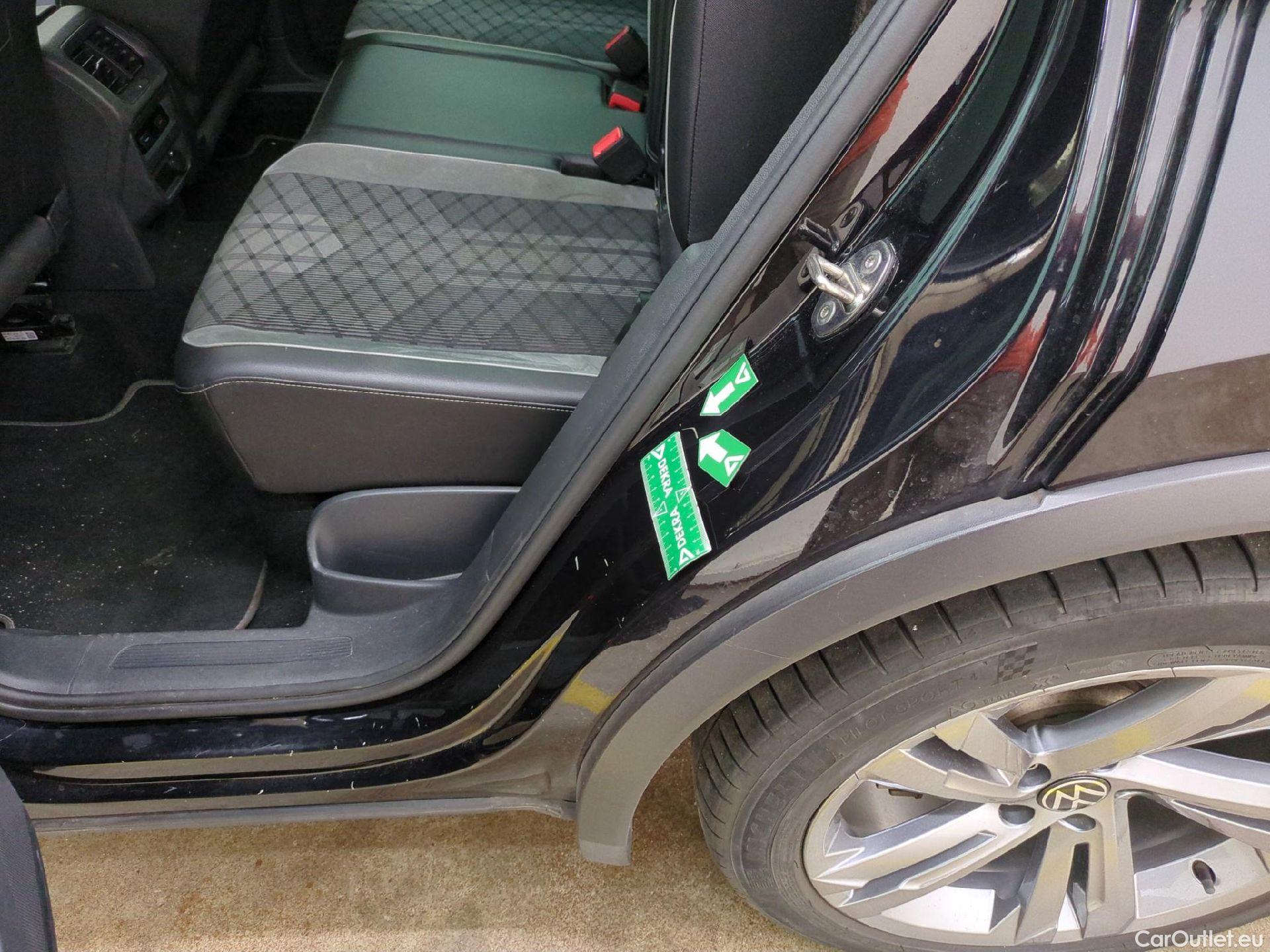  Volkswagen  Tiguan VOLKSWAGEN  / 2020 / 5P / SUV 1.4 eHybrid 245 DSG6 R-Line #29