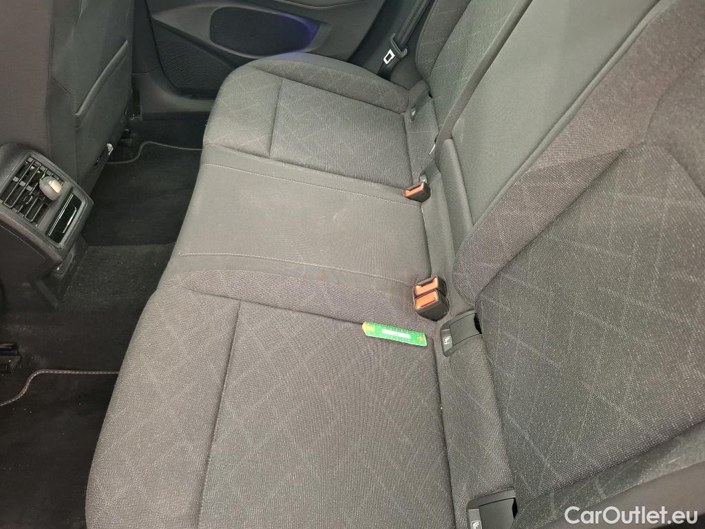  Volkswagen  Golf  VIII SW Life Business 2.0 TDI 115CV BVA7 E6d #24