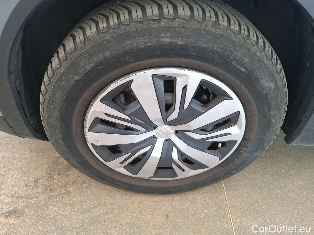  Peugeot  2008  (e-) Active Pack 50kWh BVA #13