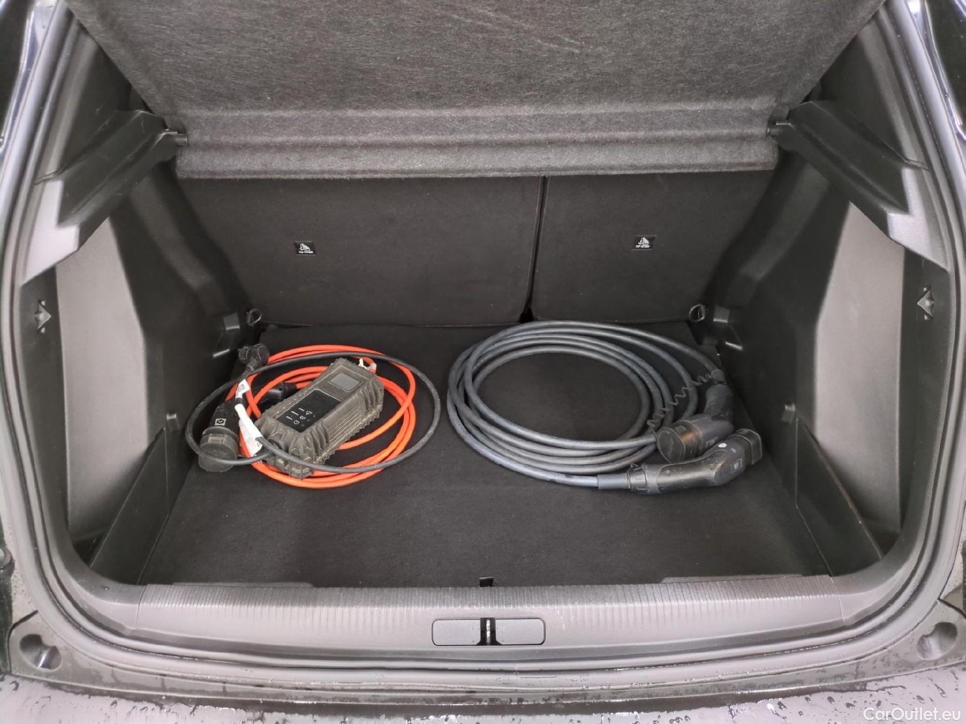  Peugeot  2008  (e-) Active Pack 50kWh BVA #1