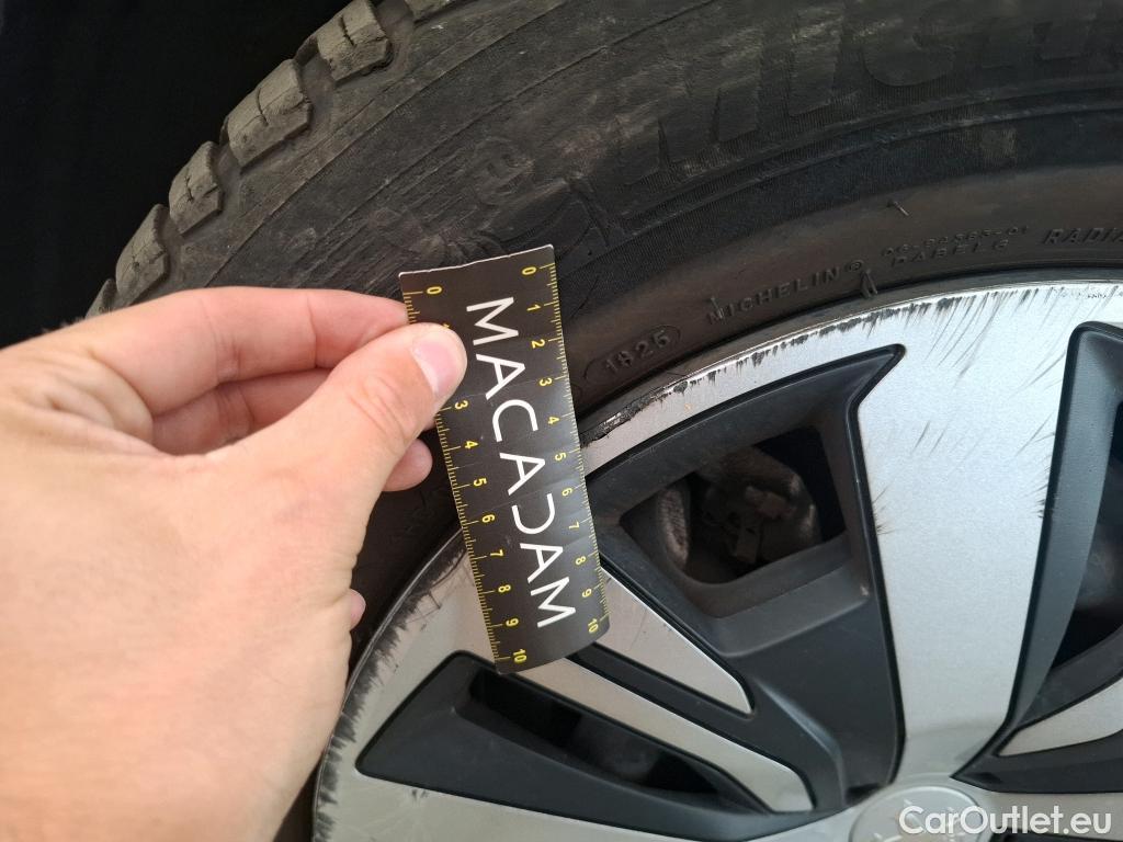 Peugeot  2008  (e-) Active Pack 50kWh BVA #14
