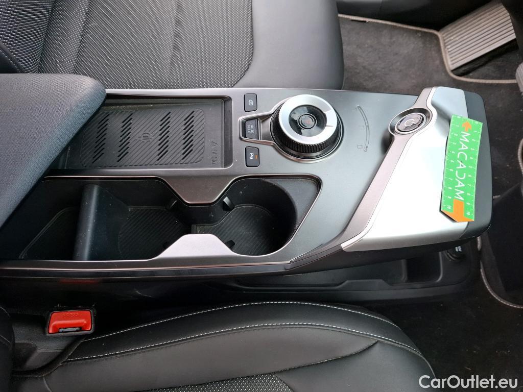  KIA  Ev6 KIA  / 2021 / 5P / SUV BEV 77.4 KWH AIR ACTIVE #35