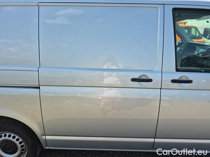  Volkswagen  Transporter T6  (2015) Tran.2.0TDI 81 4d #24