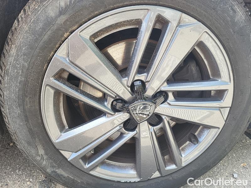  Peugeot  308   (P5) (2021)  SW 1.2PT 130 Active Pack #13