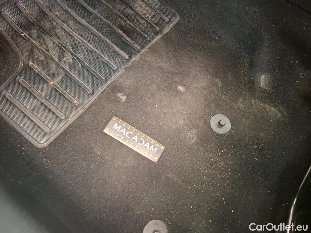 Peugeot  208  Premium 1.2 PureTech 75CV BVM5 E6d #31