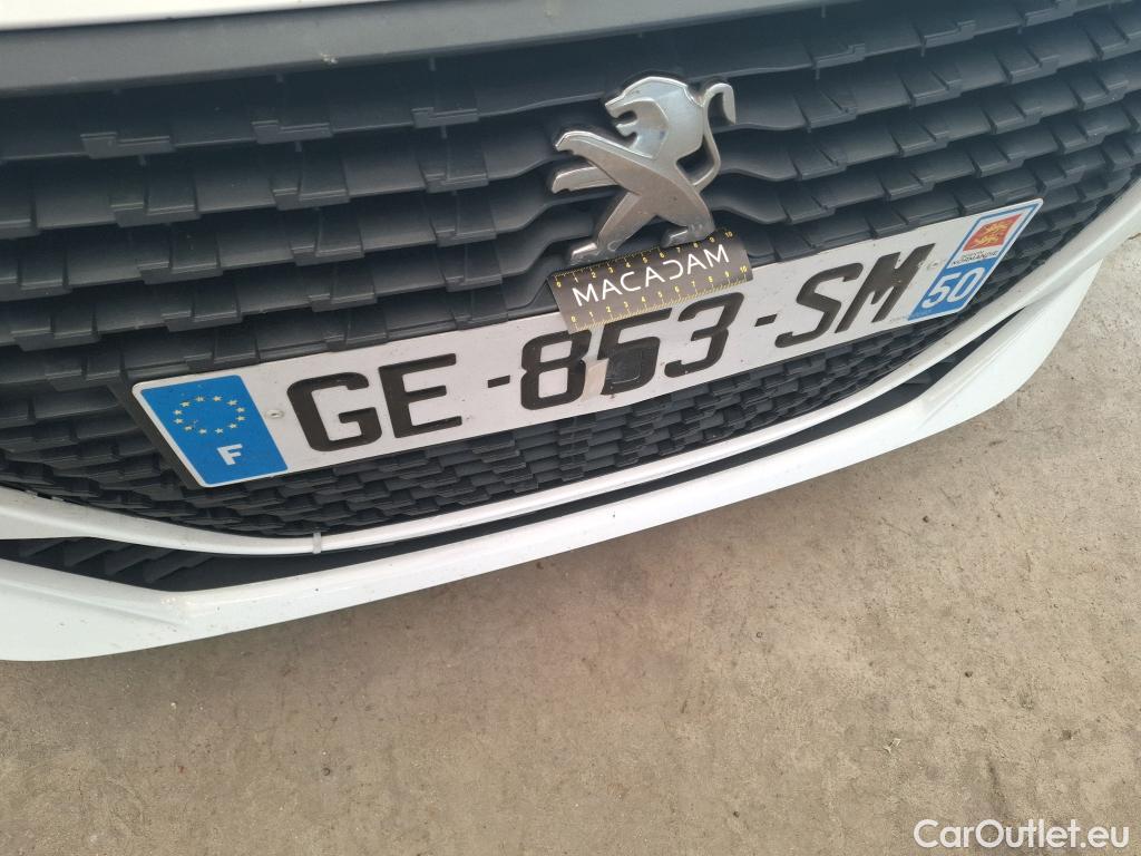  Peugeot  208  Premium 1.2 PureTech 75CV BVM5 E6d #36