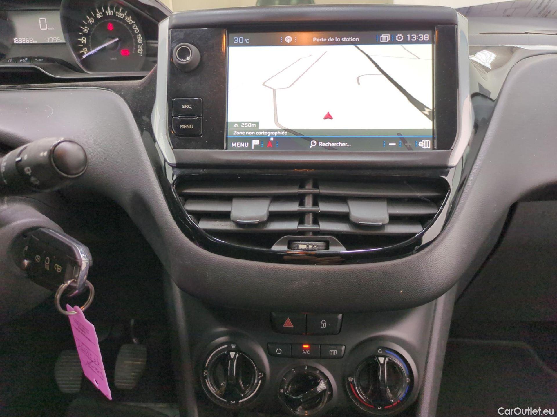  Peugeot  208  Affaire Premium Pack 1.5 HDi 100CV BVM5 E6dT #8