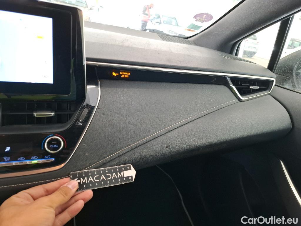  Toyota  Corolla  / 2018 / 5P / Berline Hybride 122h Dynamic Business Stage Acad / TRANSFO VP/VF #41
