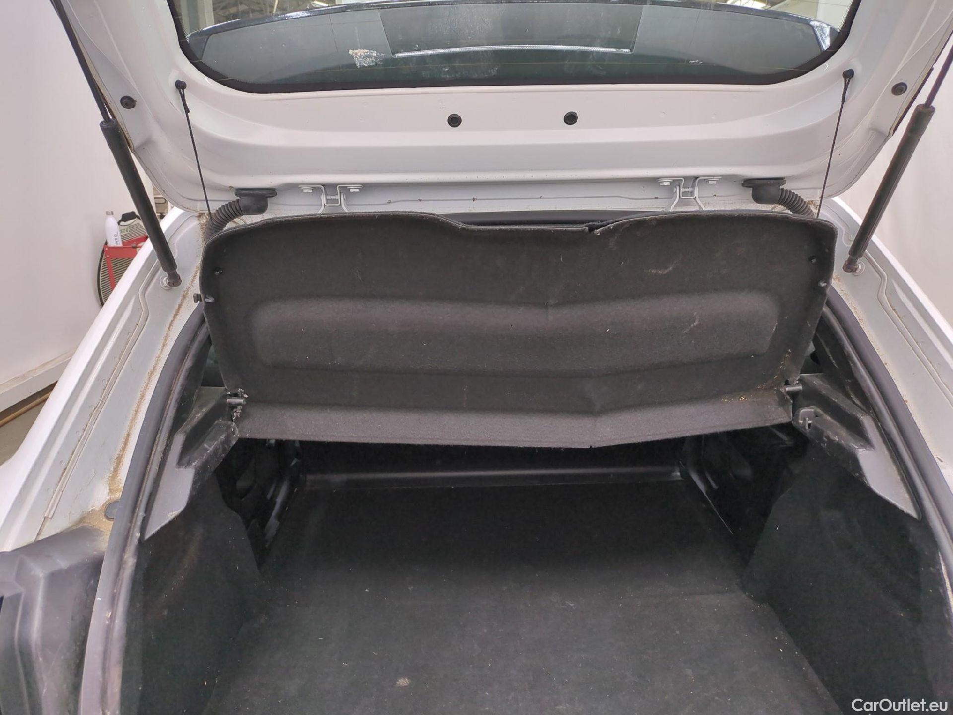  Peugeot  208  Premium 1.5 HDi 100CV BVM6 E6d #36