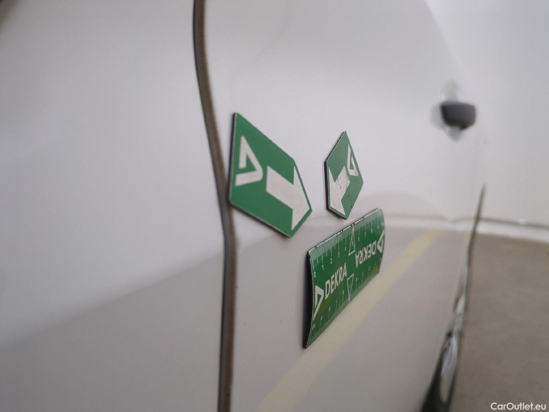  Peugeot  208  Premium 1.5 HDi 100CV BVM6 E6d #31