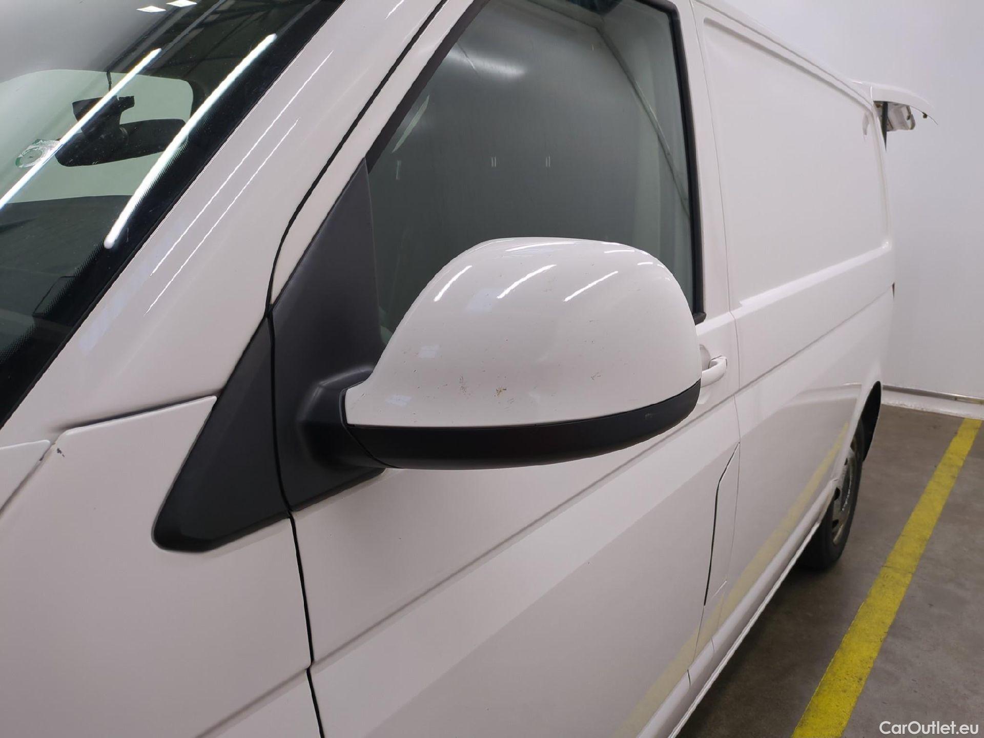  Volkswagen  Transporter VOLKSWAGEN  / 2019 / 4P / Fourgon tôlé 2.0 TDi 150 DSG7 L1H1 Business Line Plus #18