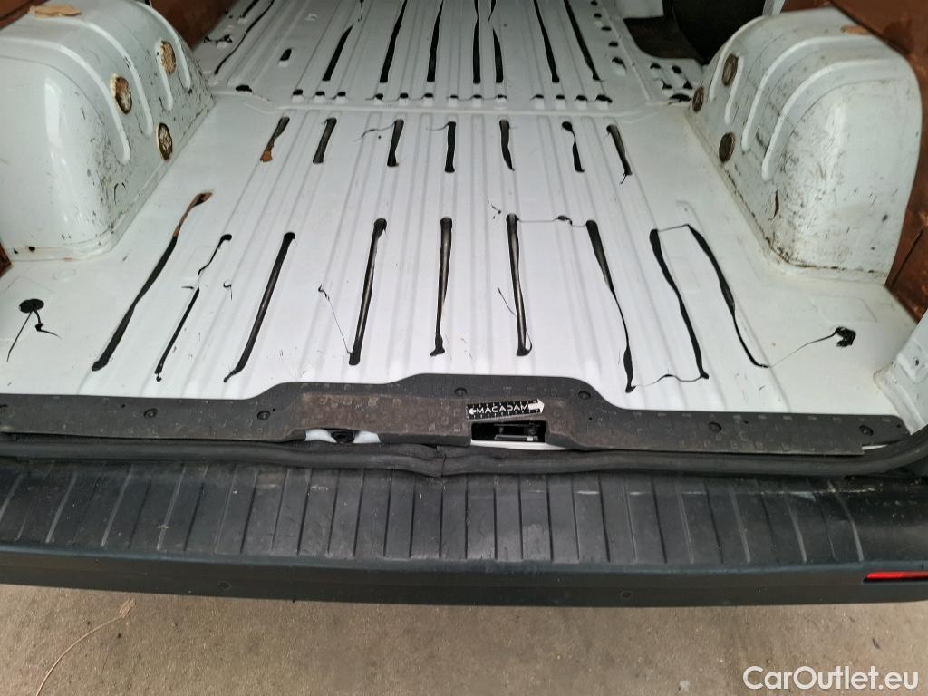  Renault  Trafic RENAULT  / 2019 / 4P / Fourgon tole NV FG GCF L1H2 1200 Energy dCi 145 #7