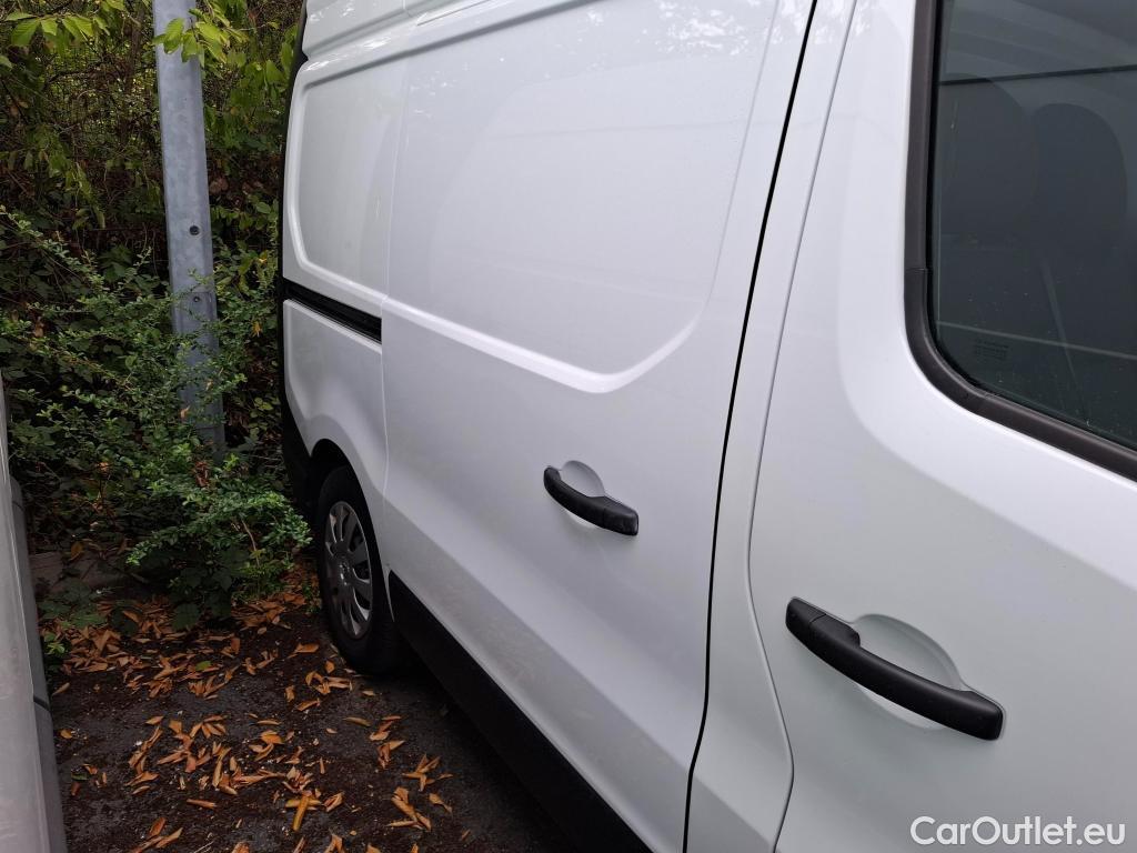  Renault  Trafic RENAULT  / 2019 / 4P / Fourgon tole NV FG GCF L1H2 1200 Energy dCi 145 #5