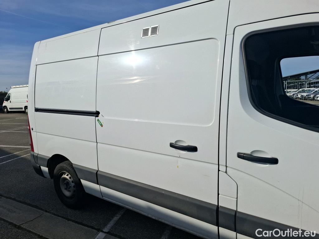  Renault  Master RENAULT  / 2019 / 4P / Fourgon tôlé FG Tr CF F3500 L2H2 Blue dCi 135 #20