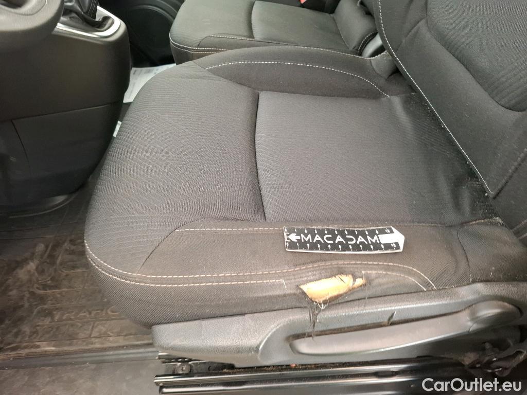  Renault  Trafic RENAULT  / 2019 / 4P / Fourgon tole NV FG GCF L1H2 1200 Energy dCi 145 #9