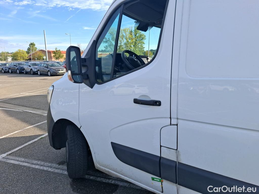  Renault  Master RENAULT  / 2019 / 4P / Fourgon tôlé FG Tr CF F3500 L2H2 Blue dCi 135 #40