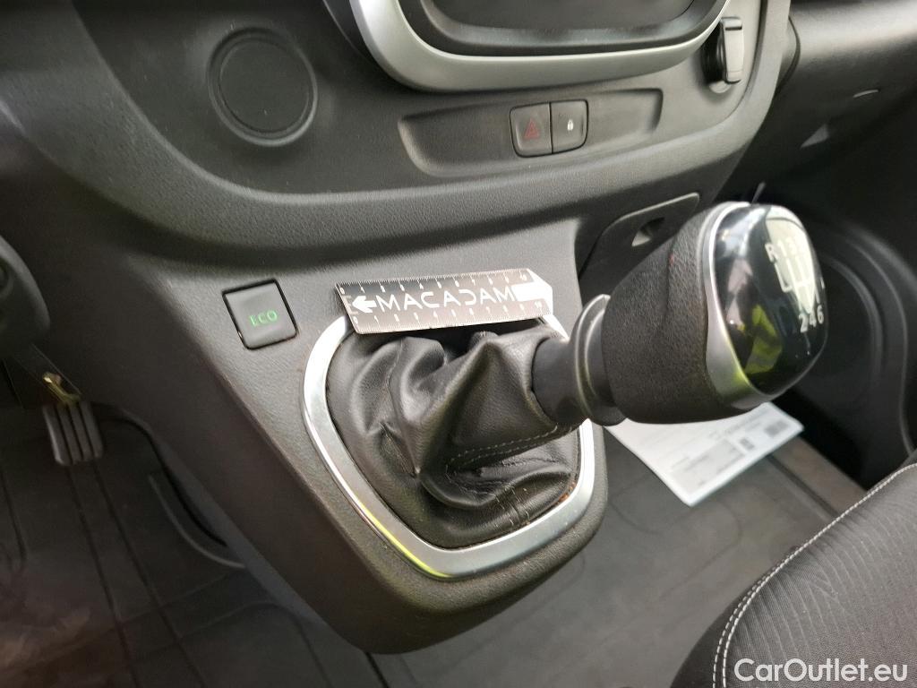  Renault  Trafic RENAULT  / 2019 / 4P / Fourgon tole NV FG GCF L1H2 1200 Energy dCi 145 #11