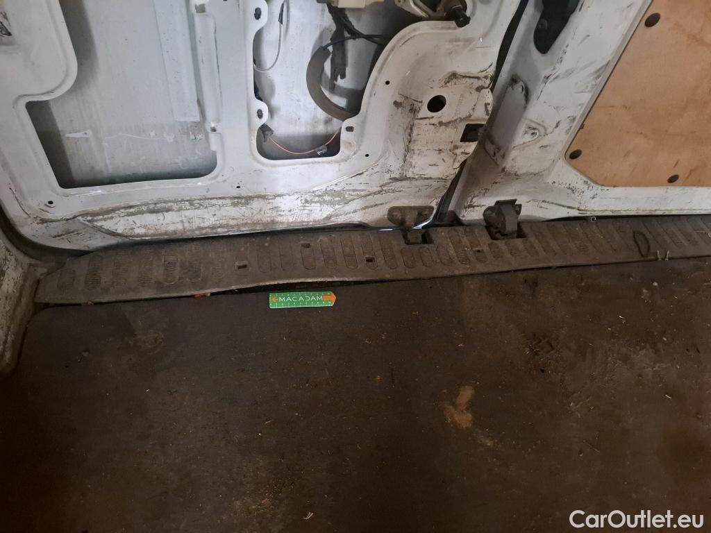  Renault  Master  Fourgon L2H2 3 5 Grand Confort dCi 130CV BVM6 E6 #70