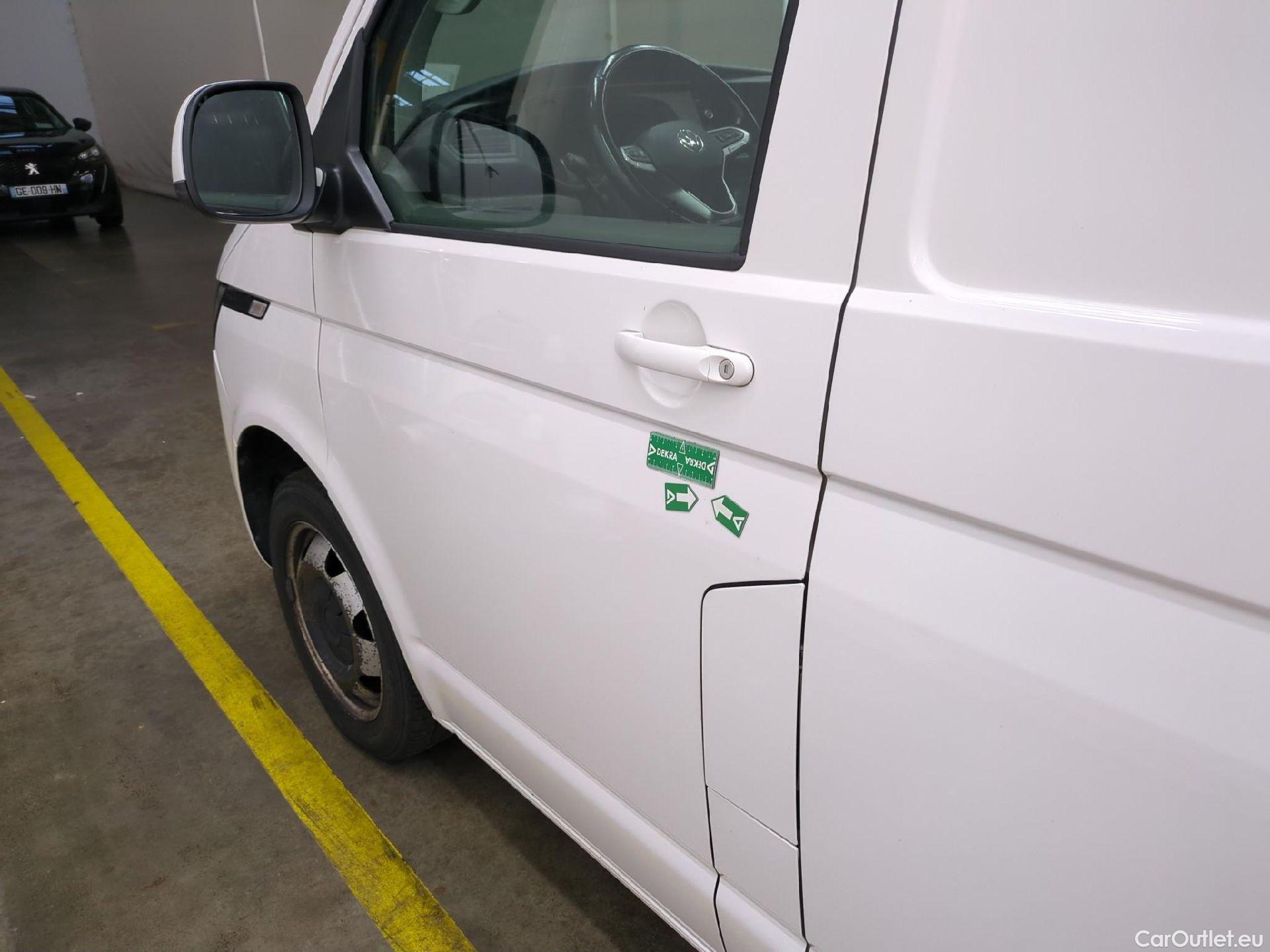  Volkswagen  Transporter VOLKSWAGEN  / 2019 / 4P / Fourgon tôlé 2.0 TDi 150 DSG7 L1H1 Business Line Plus #24