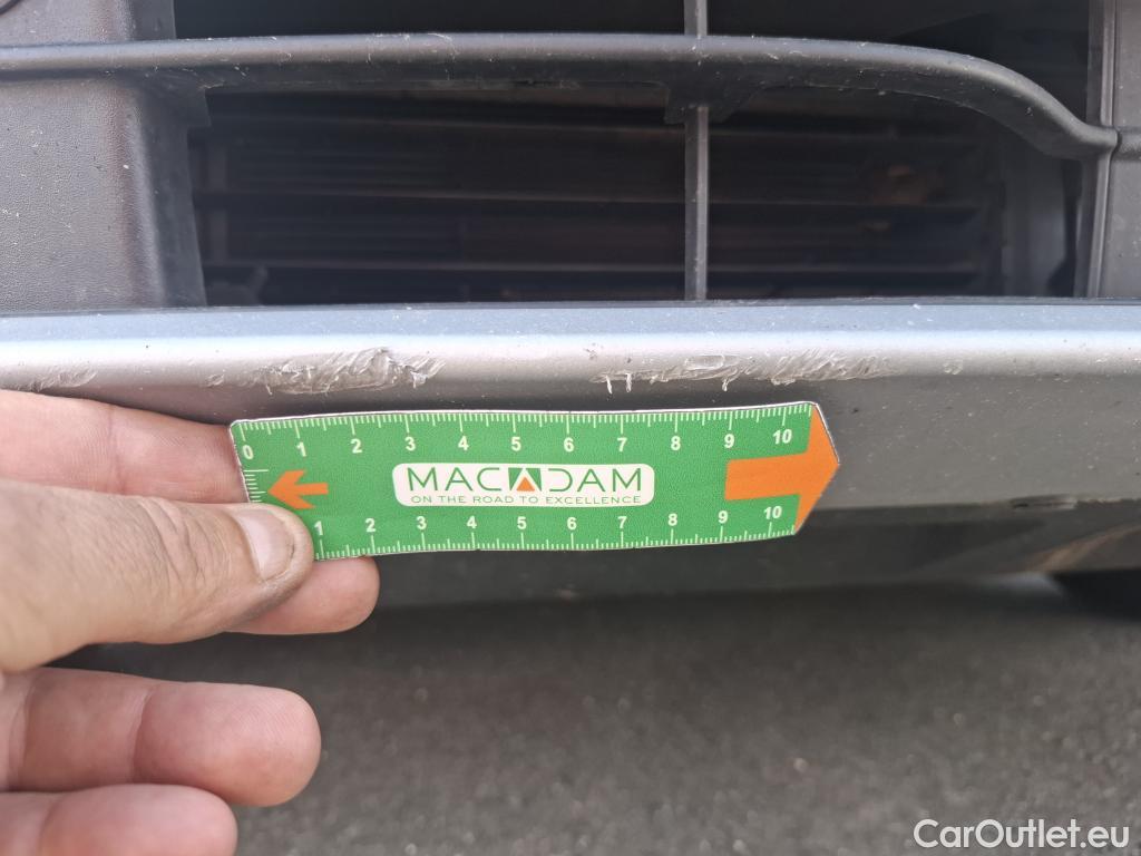  Ford  Kuga FORD  / 2019 / 5P / SUV 2.5 190 hybrid Flexifuel Pshift Titanium #8