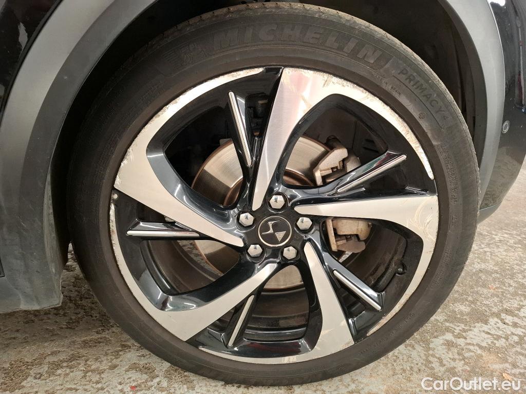  DS  DS7 DS DS 7 Crossback / 2017 / 5P / SUV E-TENSE 4x4 300 RIVOLI #63