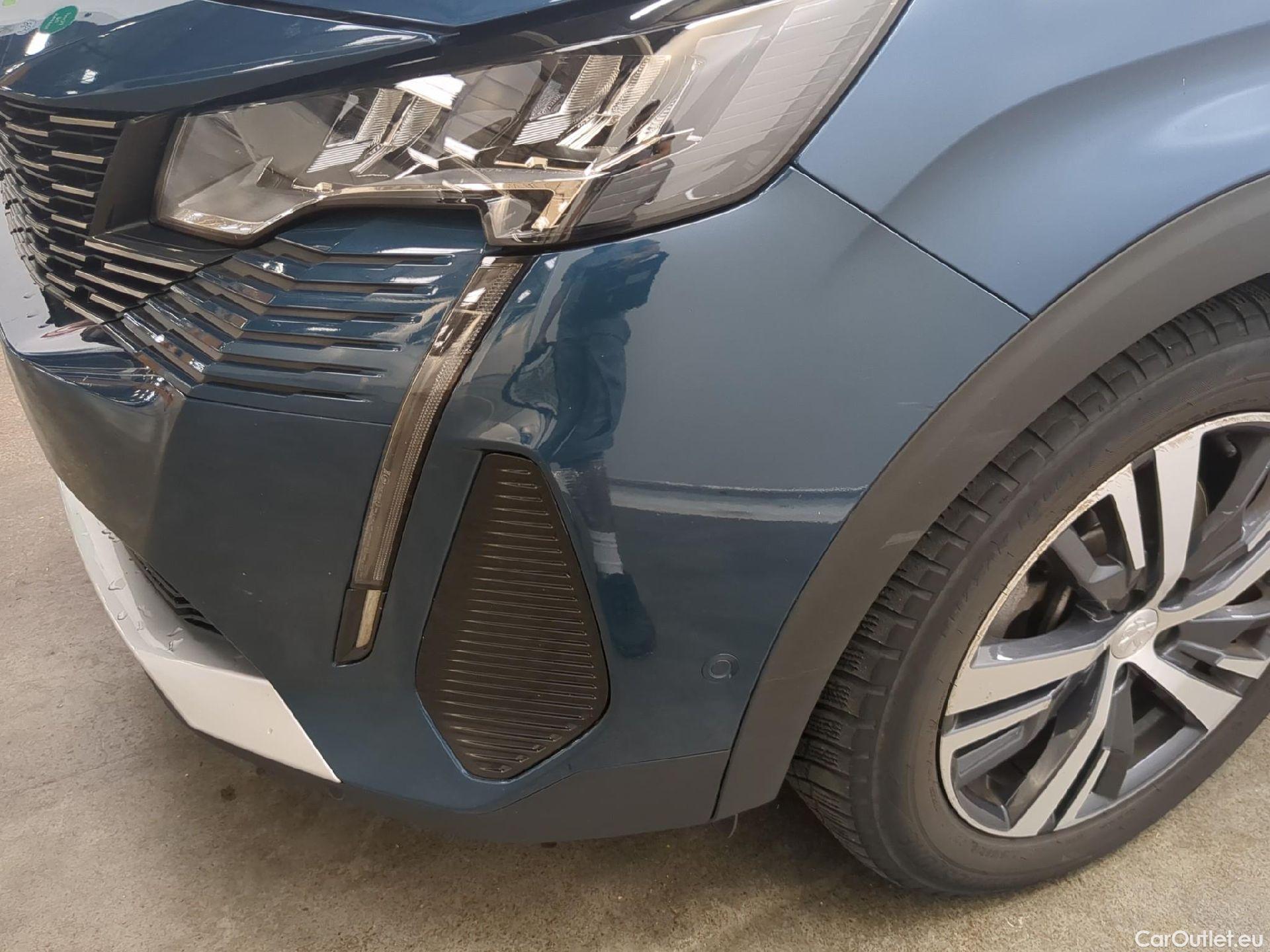  Peugeot  3008 PEUGEOT  / 2020 / 5P / SUV 1.6 HYBRID 225 E-EAT8 Allure #25