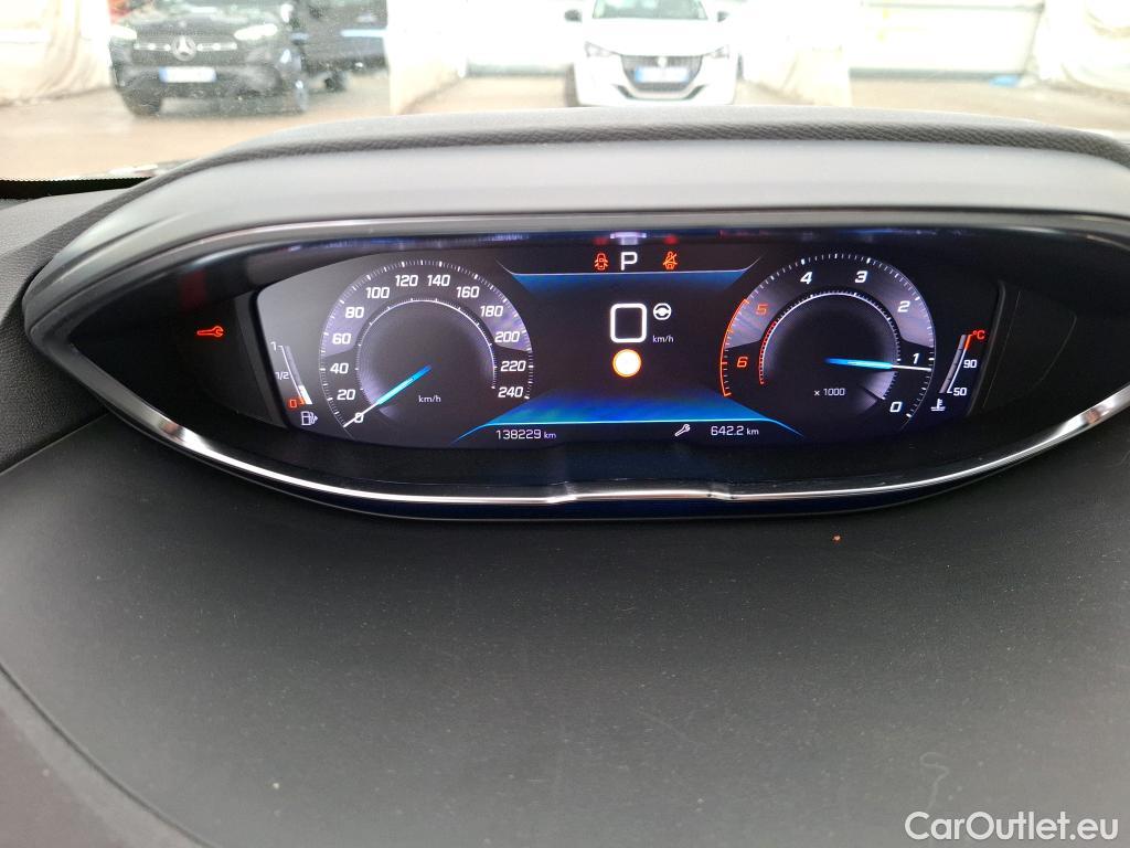  Peugeot  3008 PEUGEOT  / 2020 / 5P / SUV BlueHDi 130 S&S EAT8 GT Pack #25