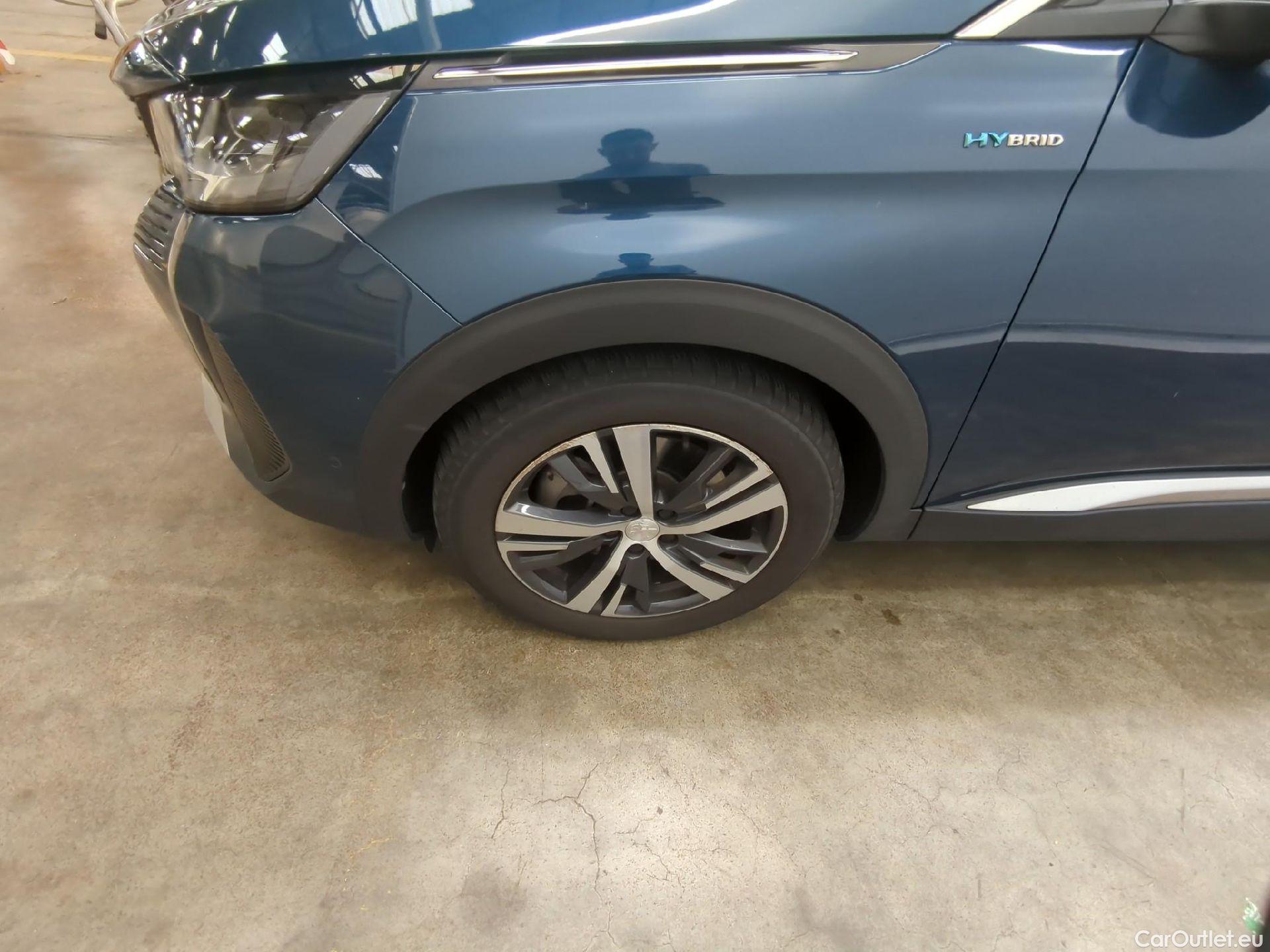  Peugeot  3008 PEUGEOT  / 2020 / 5P / SUV 1.6 HYBRID 225 E-EAT8 Allure #7