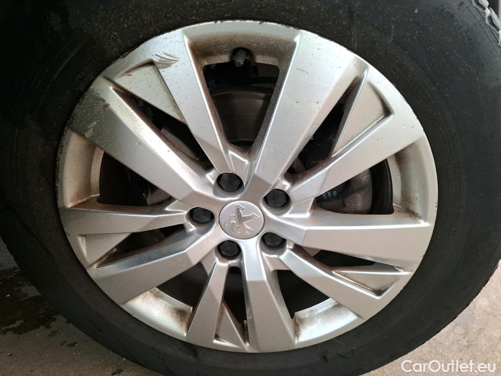  Peugeot  5008  Active Pack 1.2 PureTech 130CV BVA8 7 Sieges E6d #15