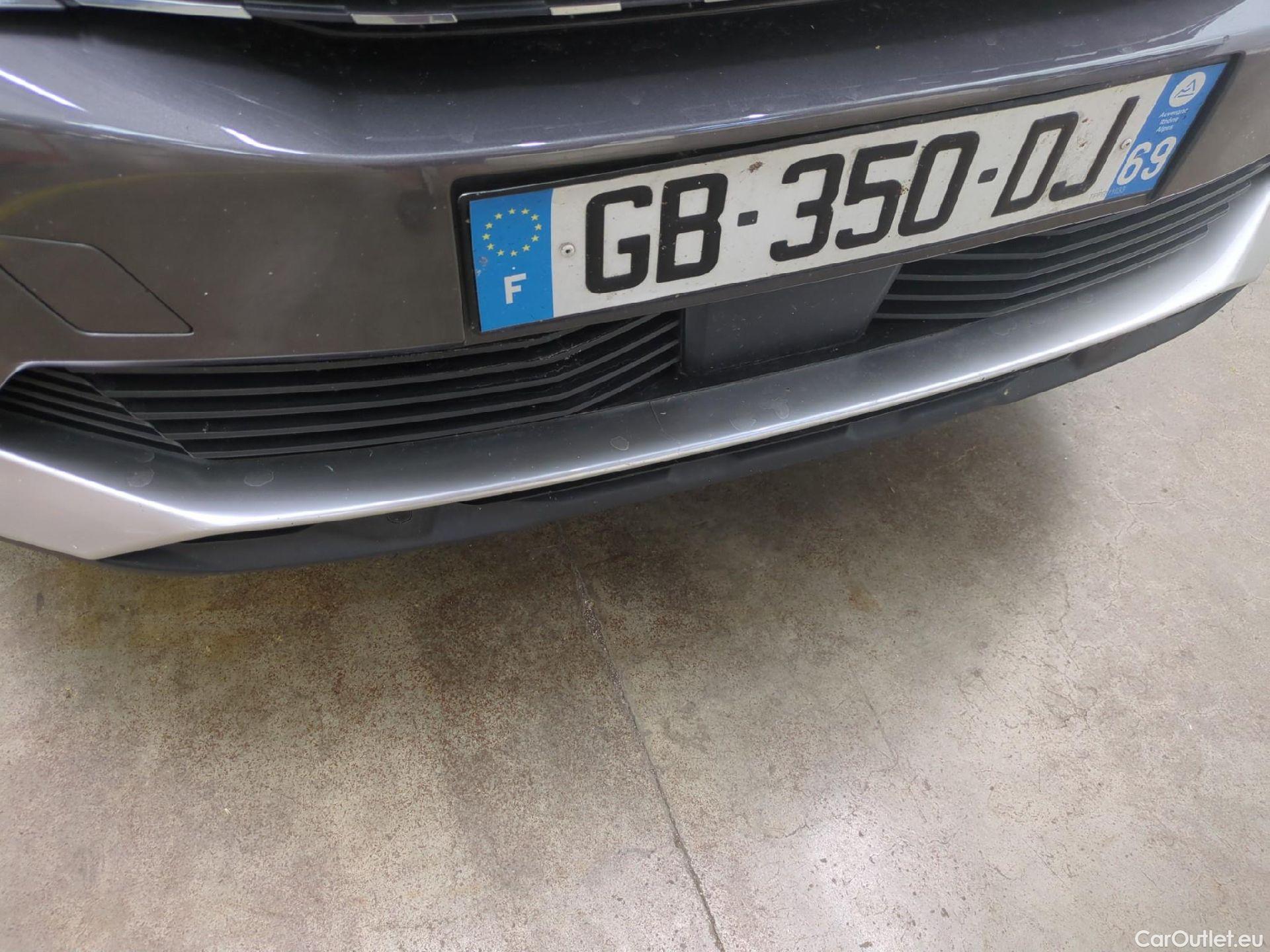  Peugeot  5008  Allure 1.2 PureTech 130CV BVA8 7 Sieges E6d #28
